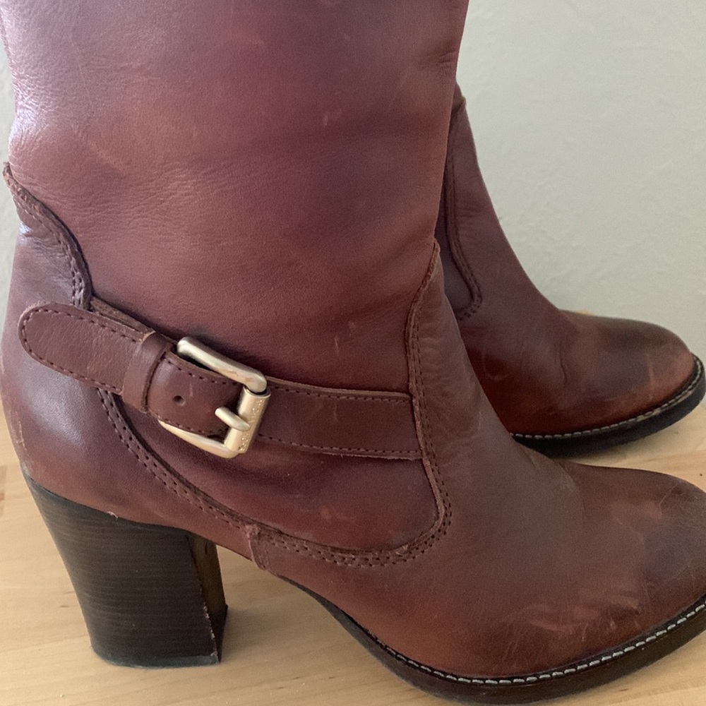 Michael Kors Tall Leather Boots. Size 8 - Picture 4 of 6